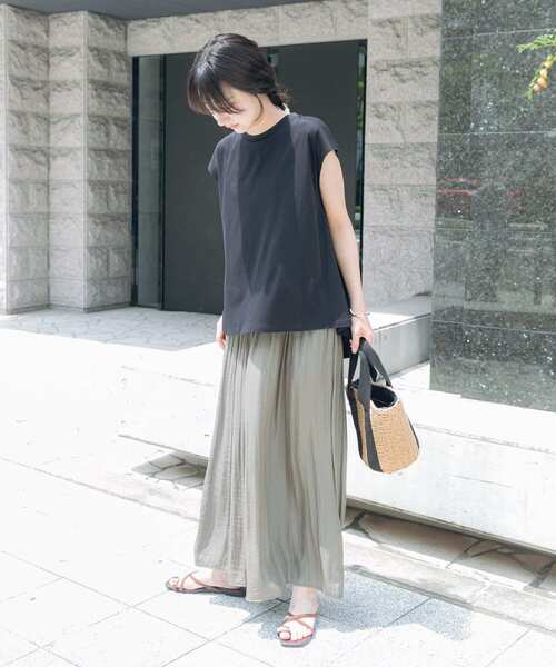 ITEMS URBANRESEARCH（アイテムズ アーバンリサーチ）の「バックティアードフレンチTシャツ（Tシャツ/カットソー・レディース・ライトカーキ/ブラック/チャコールグレー/オフホワイト・FREE）」の18枚目の写真