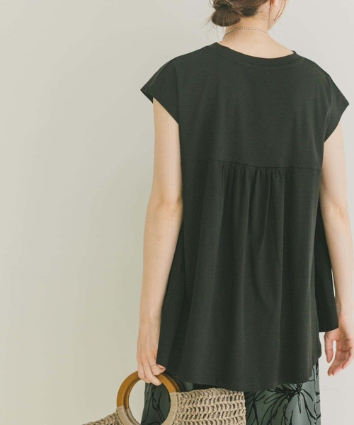 ITEMS URBANRESEARCH（アイテムズ アーバンリサーチ）の「バックティアードフレンチTシャツ（Tシャツ/カットソー・レディース・ライトカーキ/ブラック/チャコールグレー/オフホワイト・FREE）」の21枚目の写真