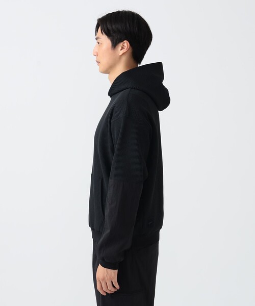 BEAMS GOLF(ビームスゴルフ)の「B.G.THREE / ALL-TINE ワッフル フード プルオーバーシャツ(パーカー・メンズ・ブラック/ホワイト・X-LARGE/LARGE/MEDIUM)」の9枚目の写真