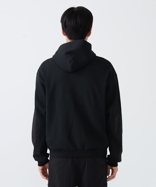 BEAMS GOLF(ビームスゴルフ)の「B.G.THREE / ALL-TINE ワッフル フード プルオーバーシャツ(パーカー・メンズ・ブラック/ホワイト・X-LARGE/LARGE/MEDIUM)」の10枚目の写真