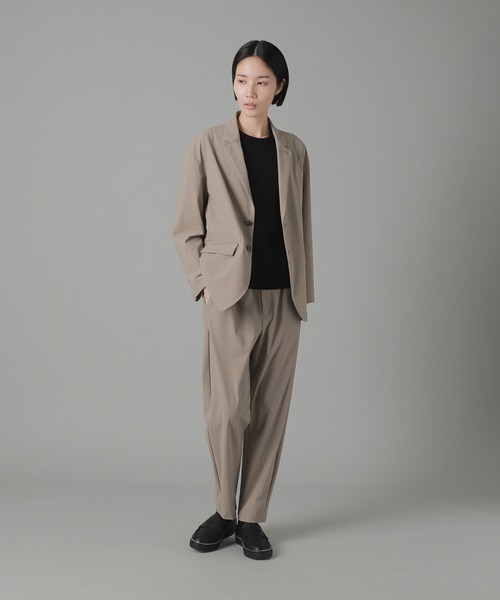 ZUCCa（ズッカ）の「ストレッチリサイクルナイロン / ジャケット / (O)（テーラードジャケット・レディース・ライトブルー/ブラック/ベージュ・M size）」の13枚目の写真