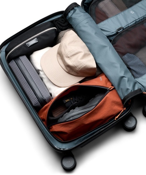 Bellroy(ベルロイ)の「Bellroy/スーツケース Transit Carry-On(スーツケース/キャリーバッグ・レディース・ブラック・ONE SIZE)」の6枚目の写真