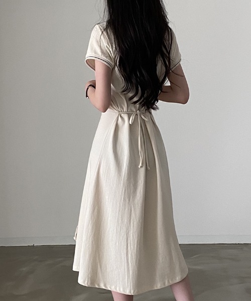 FREE STYLISTS(フリー スタイリスト)の「YUGA_YGMC V-neck polo dress(ワンピース・レディース・オフホワイト/ネイビー・FREE)」の6枚目の写真