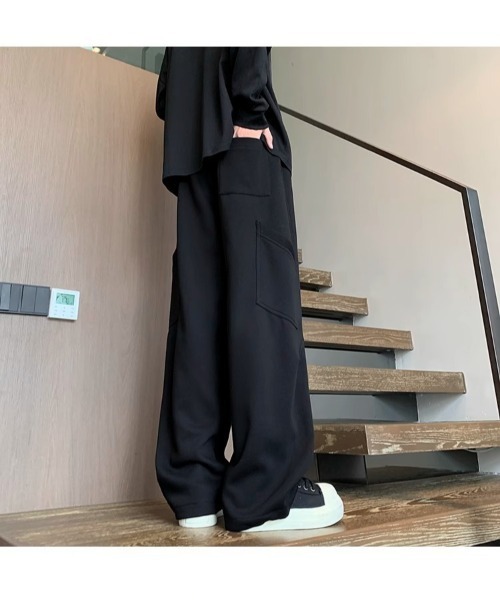 Sakka(サッカ)の「スウェット ワイドカーゴ パンツ(スウェットパンツ・メンズ・ブラック/グレー・MEDIUM/LARGE/X-LARGE)」の7枚目の写真