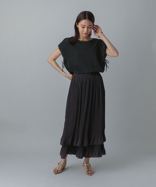 GLOBAL WORK(グローバルワーク)の「MATINEE LINE/冷感ドロストスリーブ半袖/496981(Tシャツ/カットソー・レディース・オフホワイト/ブラック/ライトグレー・REGULAR/LONG)」の9枚目の写真
