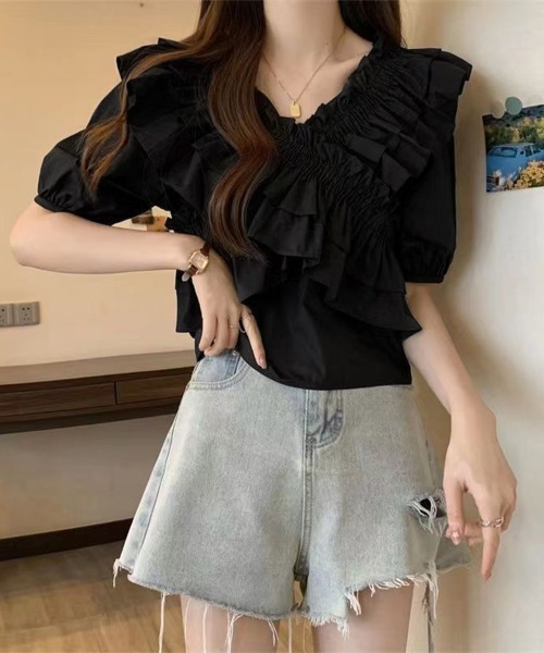 Miniministore(ミニミニストア)の「フリルブラウス シャーリングブラウス半袖(シャツ/ブラウス・レディース・ブラック/ホワイト/ブルー/ピンク・FREE)」の6枚目の写真