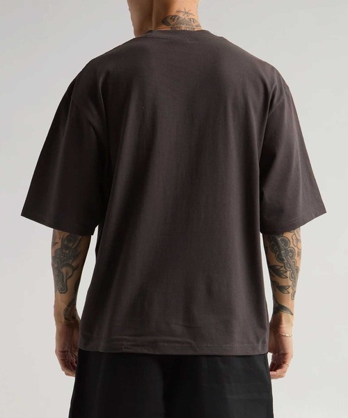 SHAKA WeAR（シャカウェア）の「【SHAKA WEAR】7.5oz MAX HEAVYWEIGHT OVERSIZED TEE 7.5オンスヘビーウェイト オーバーサイズ 半袖 無地Tシャツ  SHAKA2521 UNTR（Tシャツ/カットソー・メンズ・チャコールグレー/ライトブラウン/オフホワイト/ブラック/ホワイト・L/M/S/XL）」の13枚目の写真