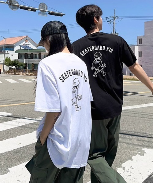 NOWLE(ノウル)の「【NOWLE】ゆるかわ スケートボード KID プリント 半袖 Tシャツ(Tシャツ/カットソー・メンズ・ブラック/ホワイト・X-LARGE/LARGE/MEDIUM)」の1枚目の写真