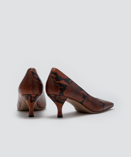PELLICO(ペリーコ)の「NORA パンプス 6.0cm PYTHON ORANGE(パンプス・レディース・パイソン・38/37.5/35/37/36.5/36/35.5)」の2枚目の写真