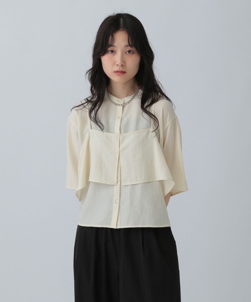 LEPSIM(レプシィム)の「キャミレイヤード5分袖シャツ 575324(シャツ/ブラウス・レディース・ベージュ/チャコールグレー/アイボリー・FREE)」の4枚目の写真
