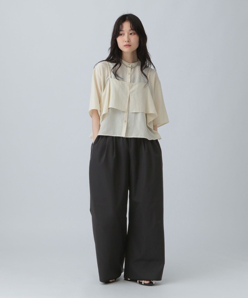 LEPSIM(レプシィム)の「キャミレイヤード5分袖シャツ 575324(シャツ/ブラウス・レディース・ベージュ/チャコールグレー/アイボリー・FREE)」の8枚目の写真