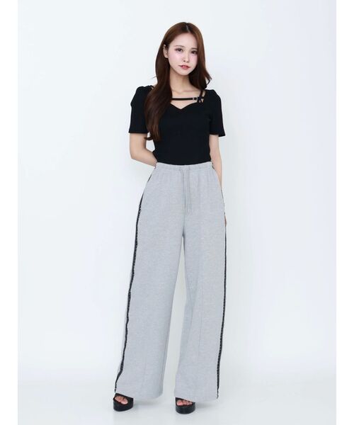 EATME（イートミー）の「ベルテッド パフリブTOP（Tシャツ/カットソー・レディース・ブラック/オフホワイト/グレー・FREE）」の17枚目の写真