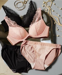 AMOSTYLE BY Triumph（アモスタイルバイトリンプ）の「雲ふわりブラ ブラ＆ショーツセット ブロッサムウィスパー【E,Fカップ】 AMST1524 WHU + Mini JX（ブラ&ショーツ）」