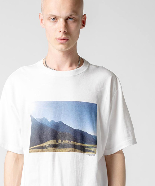 yoshiokubo(ヨシオクボ)の「yoshiokubo ヨシオクボ / PHOTO S/S T ”YAK" ヤクシルクスクリーンフォトプリントTシャツ / YKF25114(Tシャツ/カットソー・メンズ・ホワイト・2/3/1)」の1枚目の写真