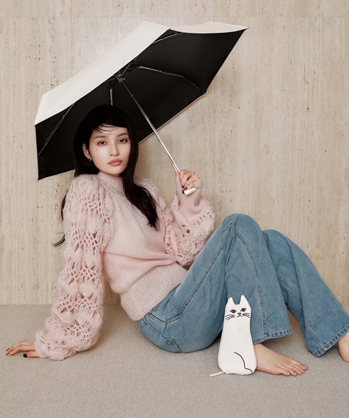 because（ビコーズ）の「【完全遮光100％＆遮熱】-because- 熱中症対策も対応でミニマルなのに高機能！雨の日も、ねこ日和！毎日持ち歩きたい晴雨兼用ネコ傘（折りたたみ傘・レディース・オフホワイト/グレー/ブラック・FREE）」の11枚目の写真