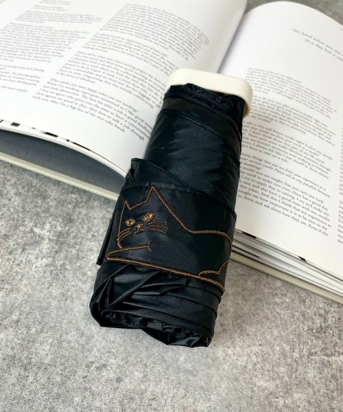 because（ビコーズ）の「【完全遮光100％＆遮熱】-because- 熱中症対策も対応でミニマルなのに高機能！雨の日も、ねこ日和！毎日持ち歩きたい晴雨兼用ネコ傘（折りたたみ傘・レディース・オフホワイト/グレー/ブラック・FREE）」の17枚目の写真