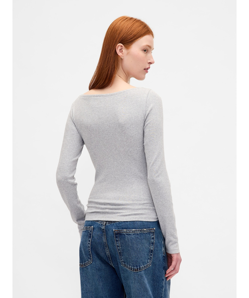 GAP（ギャップ）の「モダン ボートネックTシャツ（Tシャツ/カットソー・レディース・グレー/ブラウン/ホワイト/ブラック・XS/S/M/L/XL/XXS）」の14枚目の写真