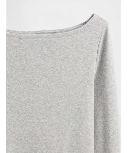 GAP（ギャップ）の「モダン ボートネックTシャツ（Tシャツ/カットソー・レディース・グレー/ブラウン/ホワイト/ブラック・XS/S/M/L/XL/XXS）」の16枚目の写真