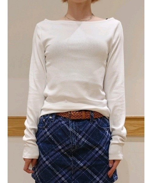 GAP（ギャップ）の「モダン ボートネックTシャツ（Tシャツ/カットソー・レディース・グレー/ブラウン/ホワイト/ブラック・XS/S/M/L/XL/XXS）」の6枚目の写真
