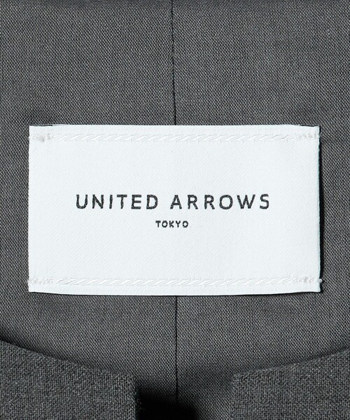 UNITED ARROWS（ユナイテッドアローズ）の「スリット ノーカラー ベスト ‐ウォッシャブル‐（ベスト・レディース・グレー系/ダークブラウン・FREE）」の20枚目の写真