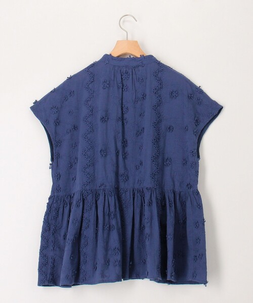 MICO COULIER(ミコクリエ)の「3D刺繍バンドカラーブラウス(シャツ/ブラウス・レディース・ブルー/ブラック/キナリ・38)」の12枚目の写真