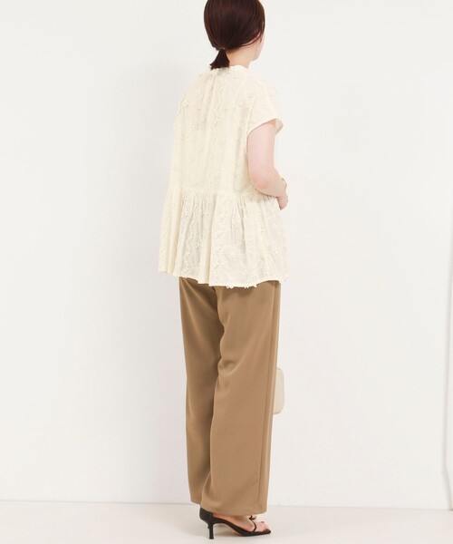 MICO COULIER(ミコクリエ)の「3D刺繍バンドカラーブラウス(シャツ/ブラウス・レディース・ブルー/ブラック/キナリ・38)」の21枚目の写真