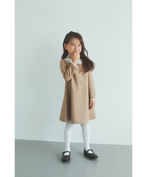 BEAMS mini(ビームスミニ)の「セレモニー レースカラー ワンピース 2026SS (110~130cm)(ワンピース・キッズ・ネイビー/ベージュ・120/110/130)」の4枚目の写真