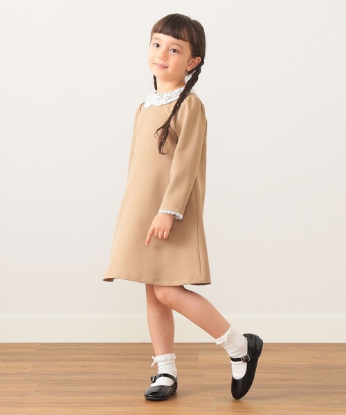 BEAMS mini(ビームスミニ)の「セレモニー レースカラー ワンピース 2026SS (110~130cm)(ワンピース・キッズ・ネイビー/ベージュ・120/110/130)」の7枚目の写真