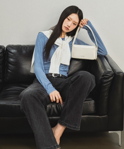 GENERAL IDEA（ジェネラルアイデア）の「GENERAL IDEA/ジェネラルアイディア square rivet shoulder bag ショルダーバッグ（ショルダーバッグ・レディース・ブラック/レッド/クリーム・FREE）」の21枚目の写真