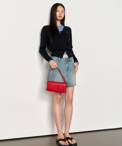 GENERAL IDEA（ジェネラルアイデア）の「GENERAL IDEA/ジェネラルアイディア square rivet shoulder bag ショルダーバッグ（ショルダーバッグ・レディース・ブラック/レッド/クリーム・FREE）」の8枚目の写真
