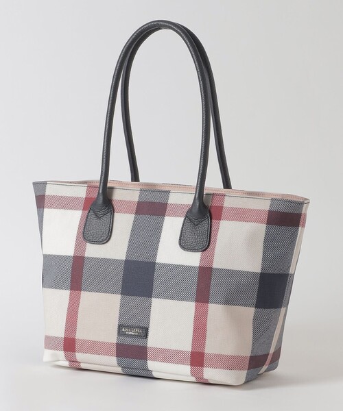 BLUE LABEL CRESTBRIDGE(ブルーレーベルクレストブリッジ)の「クレストブリッジチェックPVCトート(トートバッグ・レディース・レッド/ベージュ系その他/ダークネイビー・FREE)」の2枚目の写真