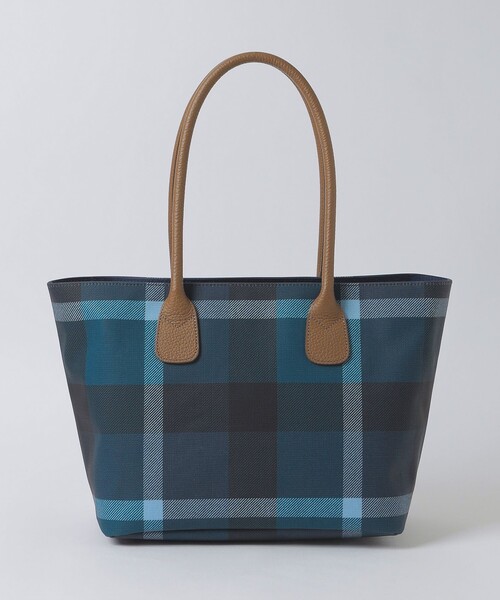 BLUE LABEL CRESTBRIDGE(ブルーレーベルクレストブリッジ)の「クレストブリッジチェックPVCトート(トートバッグ・レディース・レッド/ベージュ系その他/ダークネイビー・FREE)」の13枚目の写真