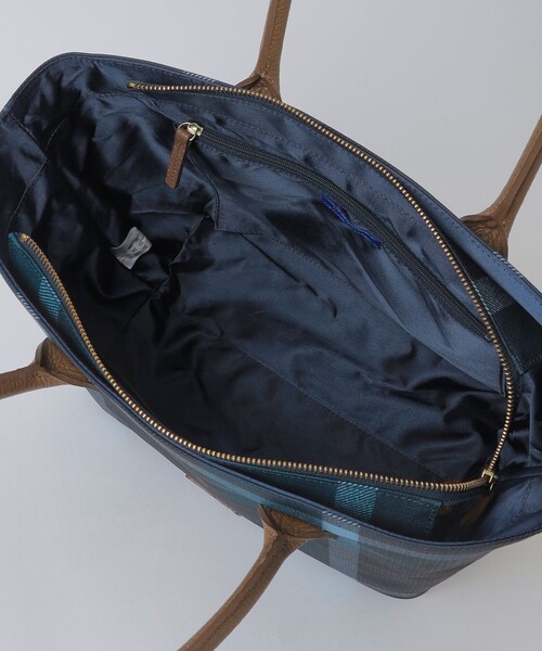 BLUE LABEL CRESTBRIDGE(ブルーレーベルクレストブリッジ)の「クレストブリッジチェックPVCトート(トートバッグ・レディース・レッド/ベージュ系その他/ダークネイビー・FREE)」の12枚目の写真