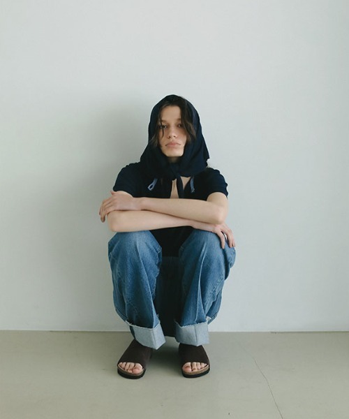 ETRE TOKYO(エトレトウキョウ)の「ハーフスリーブブークレニットカーディガン(カーディガン/ボレロ・レディース・ベージュ/ネイビー・FREE)」の8枚目の写真