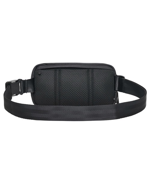 incase（インケース）の「Incase Crosstown Sling-Black（ショルダーバッグ・メンズ・ブラック・ONE SIZE）」の5枚目の写真