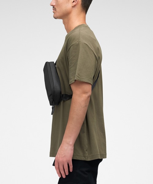 incase（インケース）の「Incase Crosstown Sling-Black（ショルダーバッグ・メンズ・ブラック・ONE SIZE）」の13枚目の写真