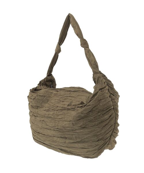 Green Parks(グリーンパークス)の「・QUON ワイドプリーツショルダーバッグ(ショルダーバッグ・レディース・カーキ/ブラック/アイボリー・FREE)」の11枚目の写真