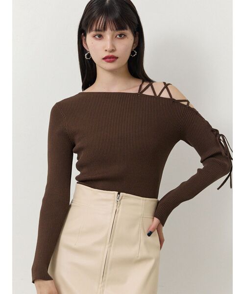 MURUA（ムルーア）の「デコルテレースアップリブニット（ニット/セーター・レディース・ブラック/ブラウン/レッド/ブルー・FREE）」の2枚目の写真