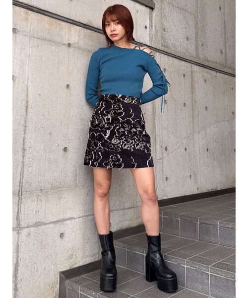 MURUA（ムルーア）の「デコルテレースアップリブニット（ニット/セーター・レディース・ブラック/ブラウン/レッド/ブルー・FREE）」の15枚目の写真