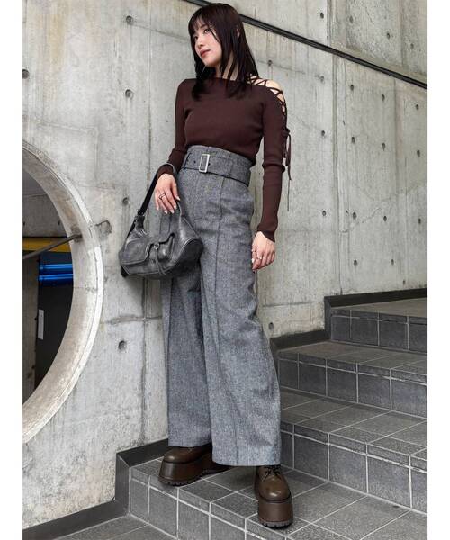 MURUA（ムルーア）の「デコルテレースアップリブニット（ニット/セーター・レディース・ブラック/ブラウン/レッド/ブルー・FREE）」の19枚目の写真