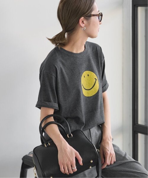 FRAMeWORK（フレームワーク）の「≪追加≫SMILE TEE（Tシャツ/カットソー・レディース・ベージュ/コバルトブルー/イエロー/チャコールグレー・FREE）」の2枚目の写真