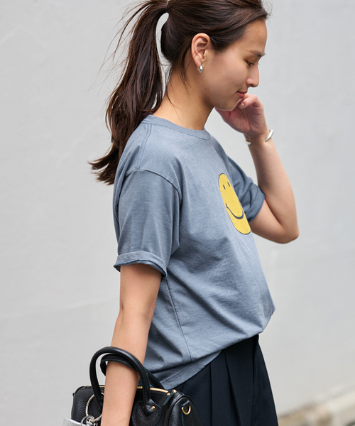 FRAMeWORK（フレームワーク）の「≪追加≫SMILE TEE（Tシャツ/カットソー・レディース・ベージュ/コバルトブルー/イエロー/チャコールグレー・FREE）」の19枚目の写真