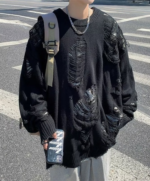 lilful(リルフル)の「ダメージクラッシュ加工 ビッグニットプルオーバー(ニット/セーター・メンズ・ブラック/グレー・M)」の1枚目の写真