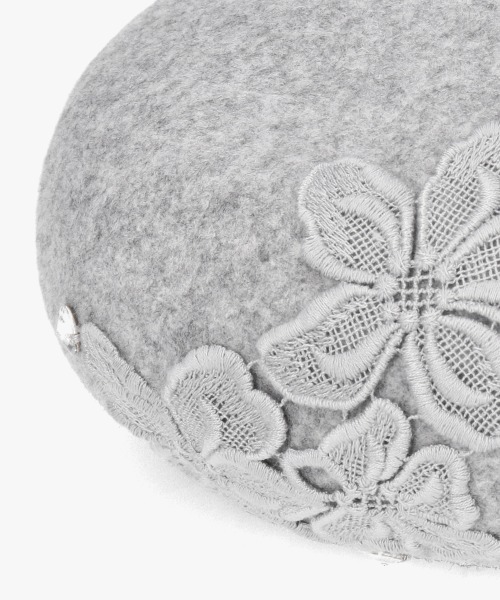 Athena New York(アシーナニューヨーク)の「Athena New York Amanda Beret / アシーナニューヨーク(ハンチング/ベレー帽・レディース・ベージュ/ライトグレー・57cm)」の8枚目の写真