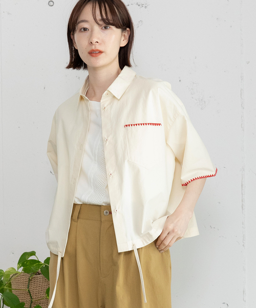 POU DOU DOU(プードゥドゥ)の「はまぐりステッチクロップドシャツ(シャツ/ブラウス・レディース・スミクロ/ブルー/アイボリー・M)」の11枚目の写真