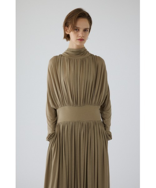 RIM.ARK(リムアーク)の「Flowing drape dress フローイングドレープドレス(ワンピース・レディース・ブラック/ベージュ・38/36)」の17枚目の写真
