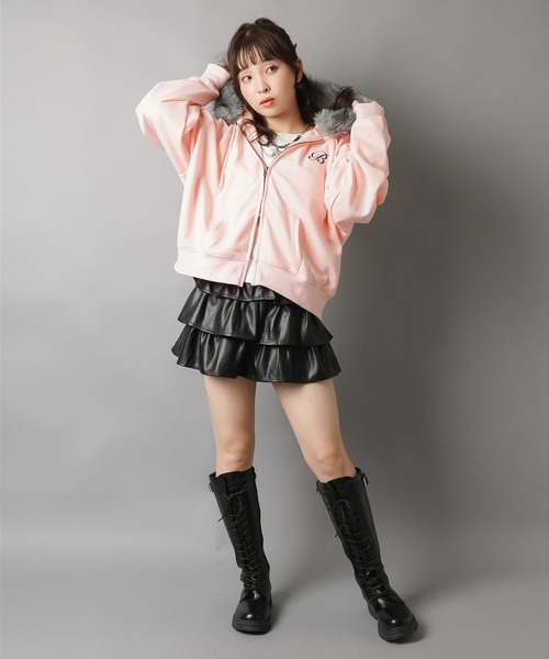 ふわ盛れフードで平成ギャル復活☆後ろ姿まで可愛い主役パーカー