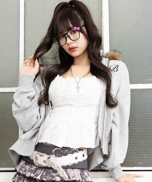 ふわ盛れフードで平成ギャル復活☆後ろ姿まで可愛い主役パーカー