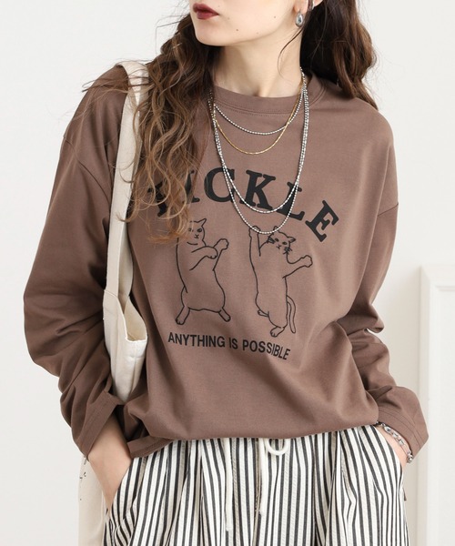 Quelle Chance(ケルシャンス)の「プリント+刺繍 長袖Tシャツ(Tシャツ/カットソー・レディース・グリーン/ブラウン/オフホワイト・M/L)」の2枚目の写真