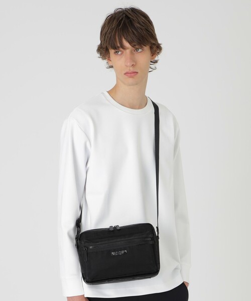 BLACK LABEL CRESTBRIDGE（ブラックレーベル・クレストブリッジ）の「BLACK of  BLACKs ショルダーバッグ（ショルダーバッグ・メンズ・ブラック・FREE）」の8枚目の写真